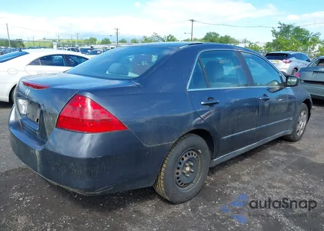 2007 Honda Accord 2.4 Lx z USA, uszkodzony, nr VIN 1HGCM56407A227932